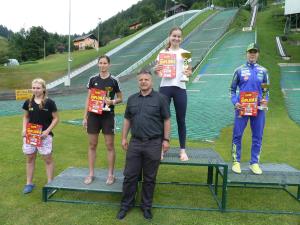 Podelitev pokalov - članice