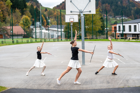 Twirling in mažoretni klub Spin